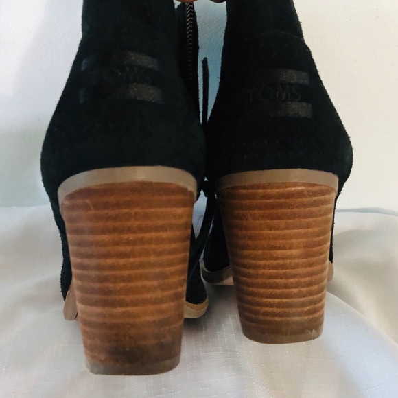 Toms Majorca Black Perforated Leather Peeptoe Heel - Picture 9 of 9